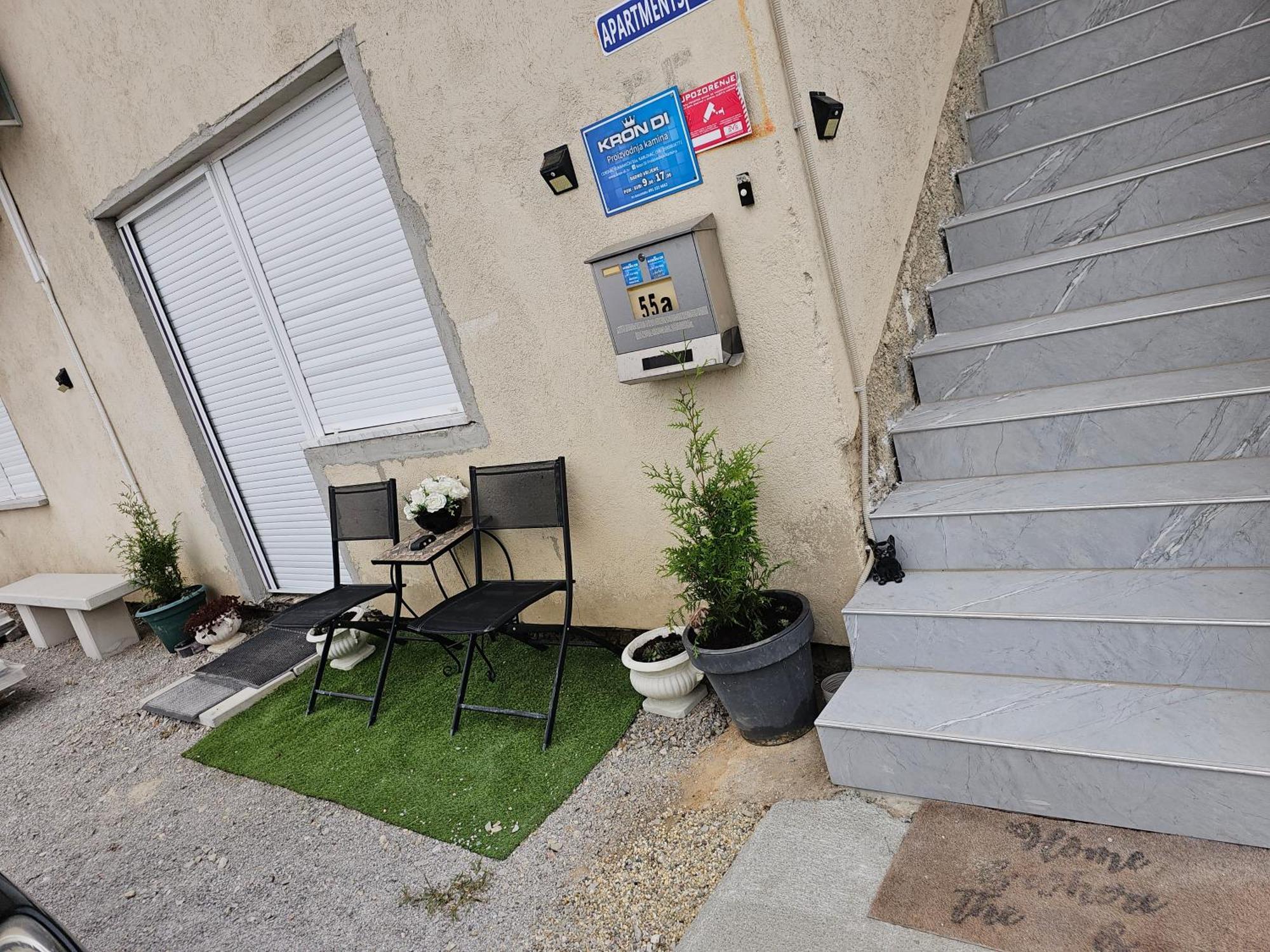 Apartmán Ena1 & Ena2 -Big Free Parking Karlovac Exteriér fotografie