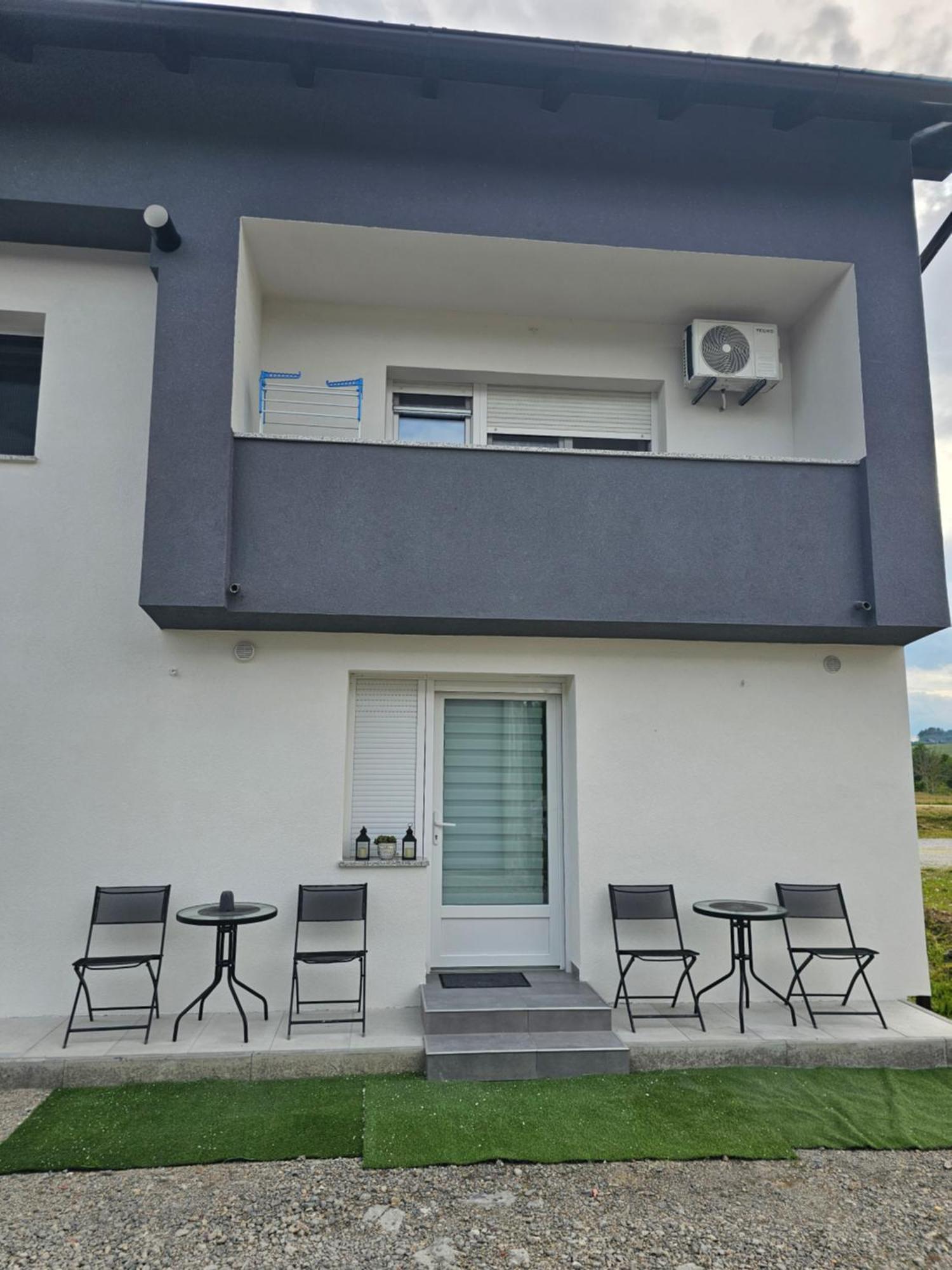 Apartmán Ena1 & Ena2 -Big Free Parking Karlovac Exteriér fotografie